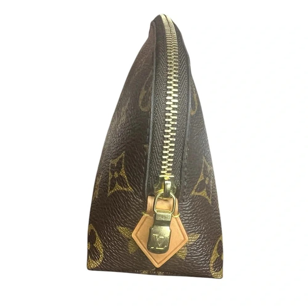 Louis Vuitton Cosmetic Pouch - Picture 3 of 7